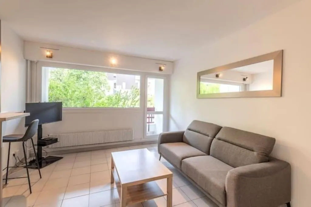אנסי Joli Appartement Avec Balcon Proximite Lac