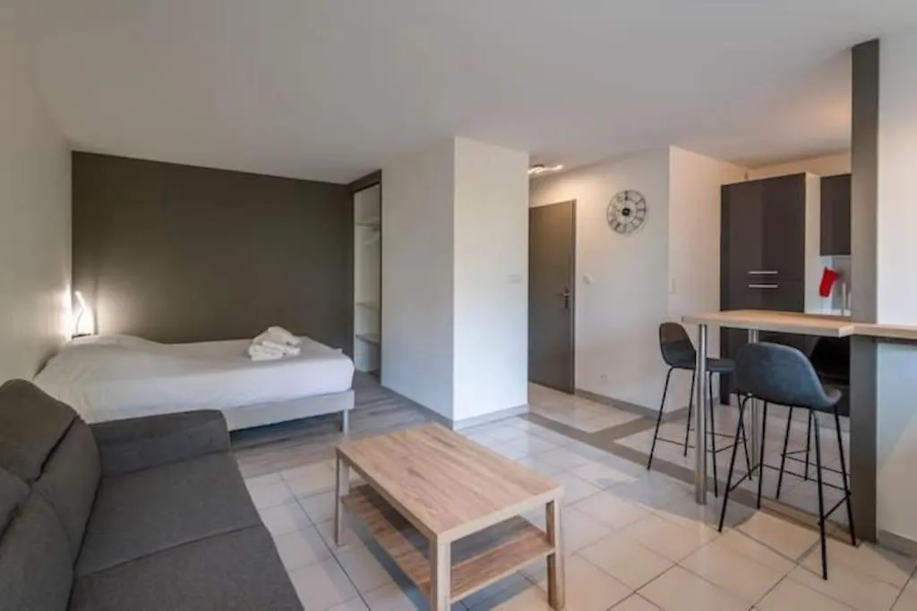 Joli Appartement Avec Balcon Proximite Lac Annecy